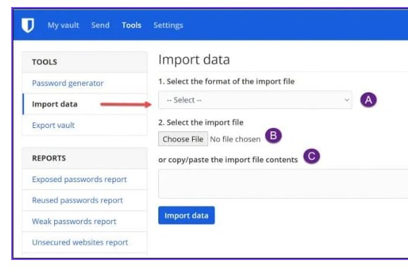Bitwarden网页版旧版Tools下的Import data页面，先选导入文件格式，再选文件或粘贴内容，最后点Import data