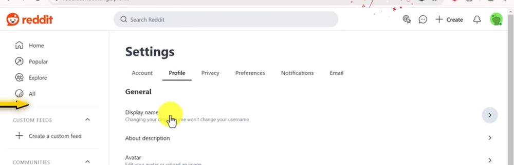 Reddit Settings的Profile页：General下的Display name，下面一行写着改显示名不会改用户名